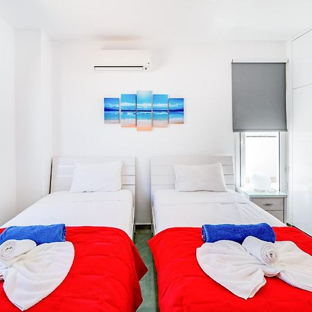 Beach Front Aqua Marina By Ezoria Villas พาราลิมนี ภายนอก รูปภาพ