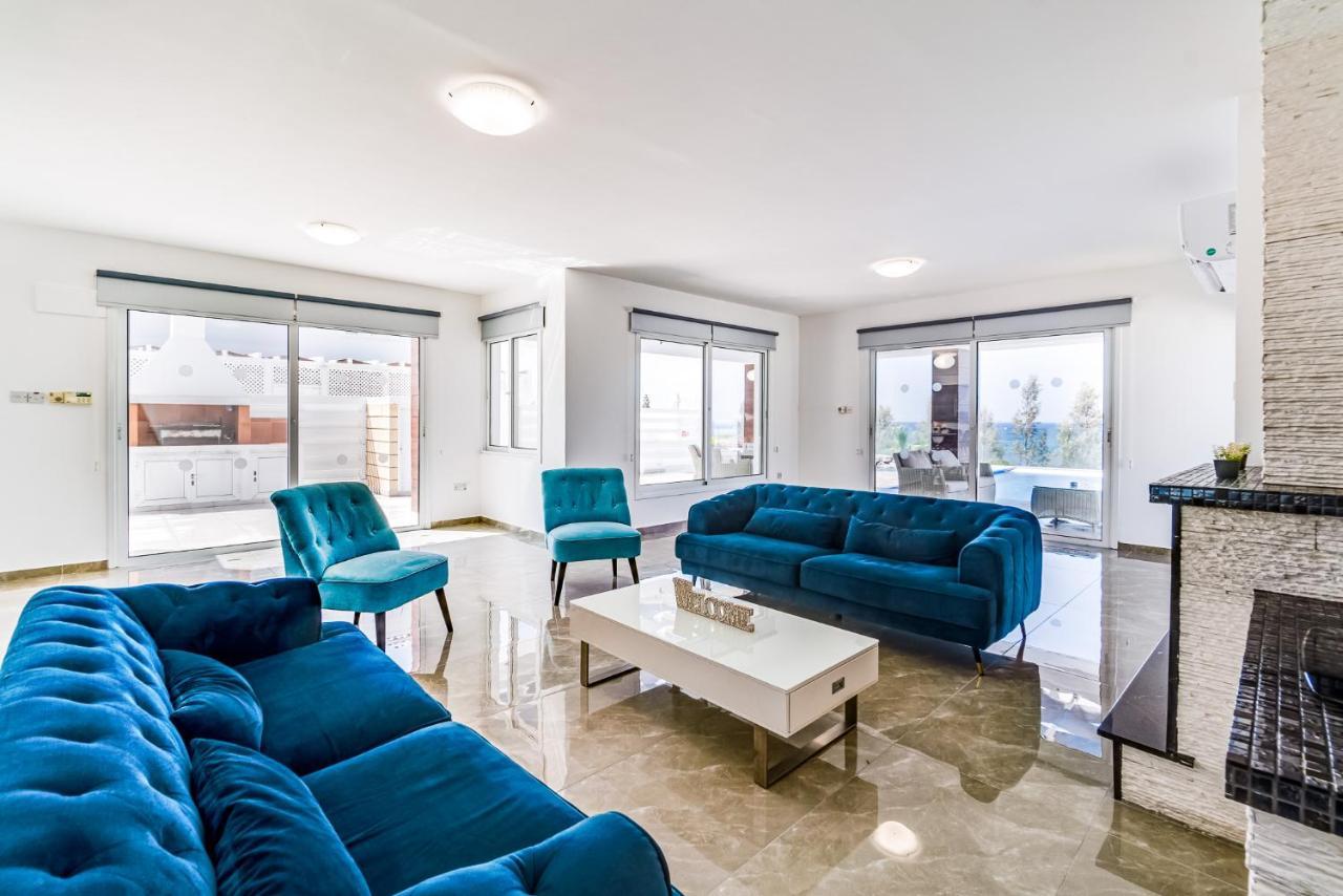 Beach Front Aqua Marina By Ezoria Villas พาราลิมนี ภายนอก รูปภาพ