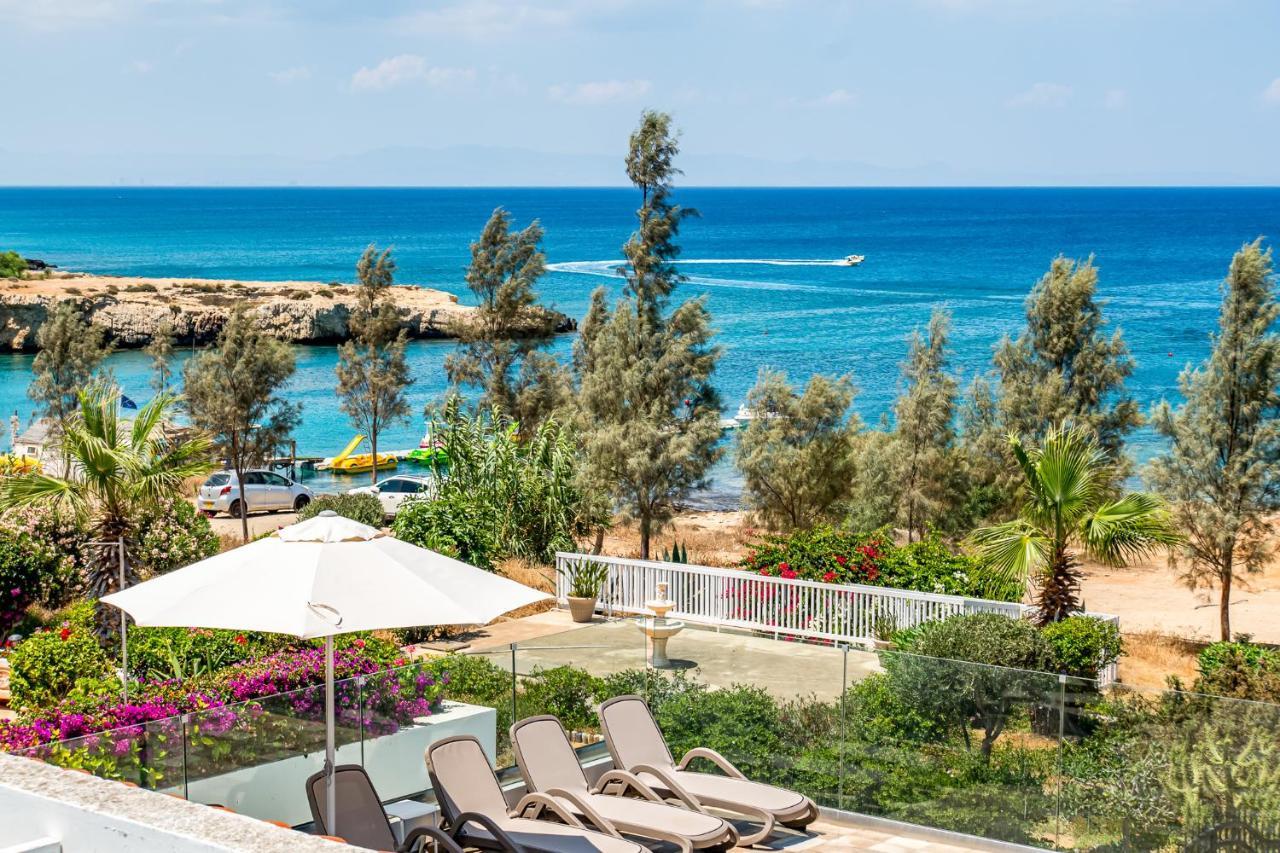 Beach Front Aqua Marina By Ezoria Villas พาราลิมนี ภายนอก รูปภาพ