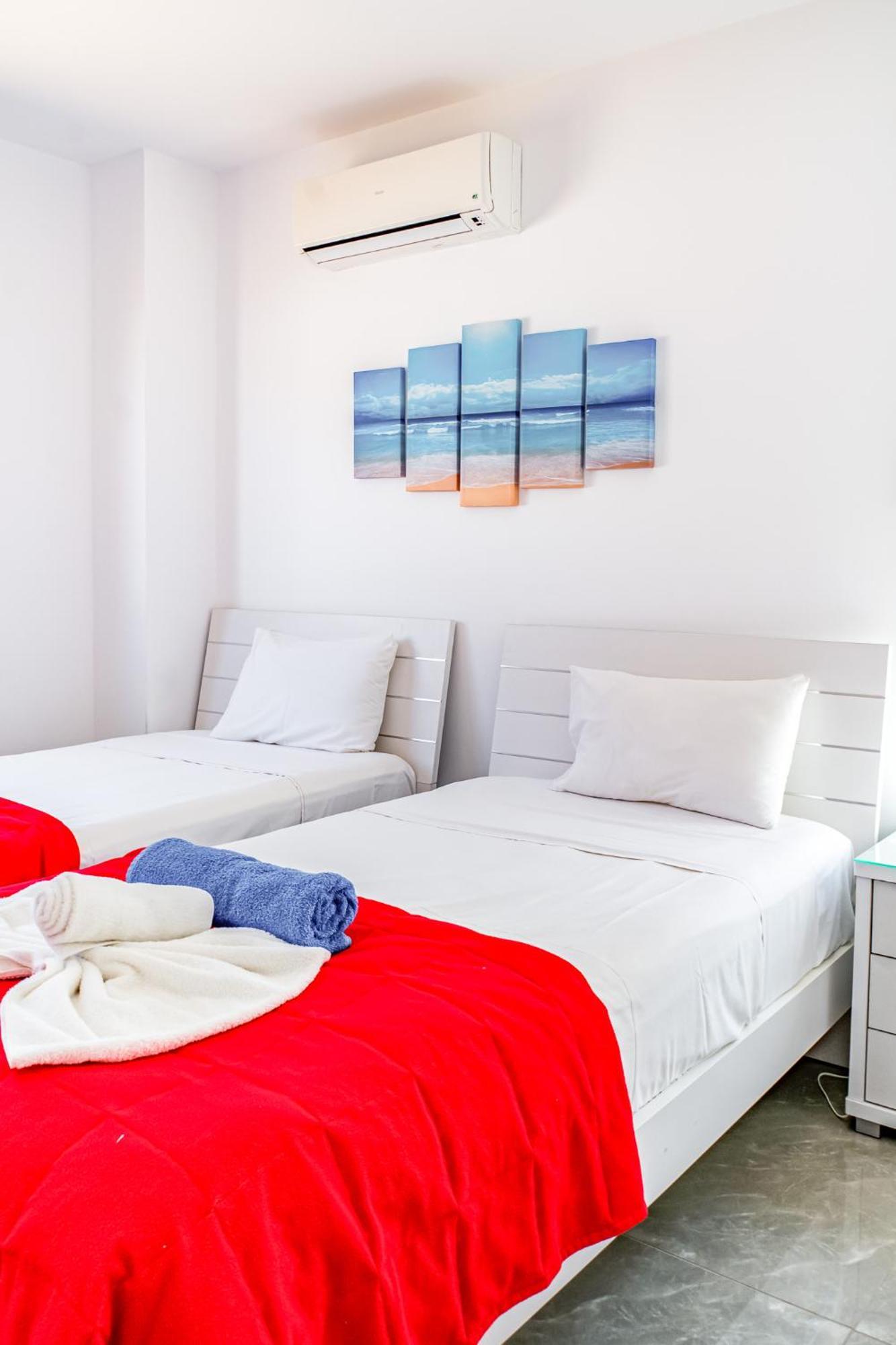 Beach Front Aqua Marina By Ezoria Villas พาราลิมนี ภายนอก รูปภาพ