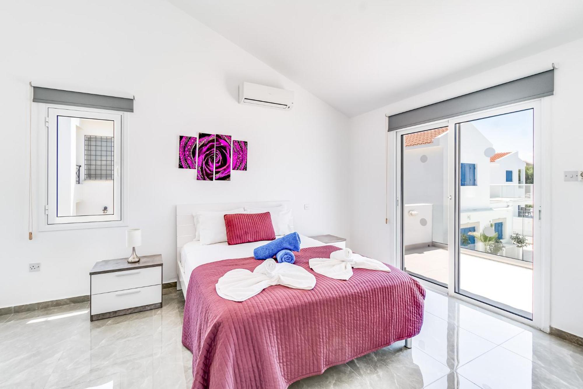 Beach Front Aqua Marina By Ezoria Villas พาราลิมนี ภายนอก รูปภาพ
